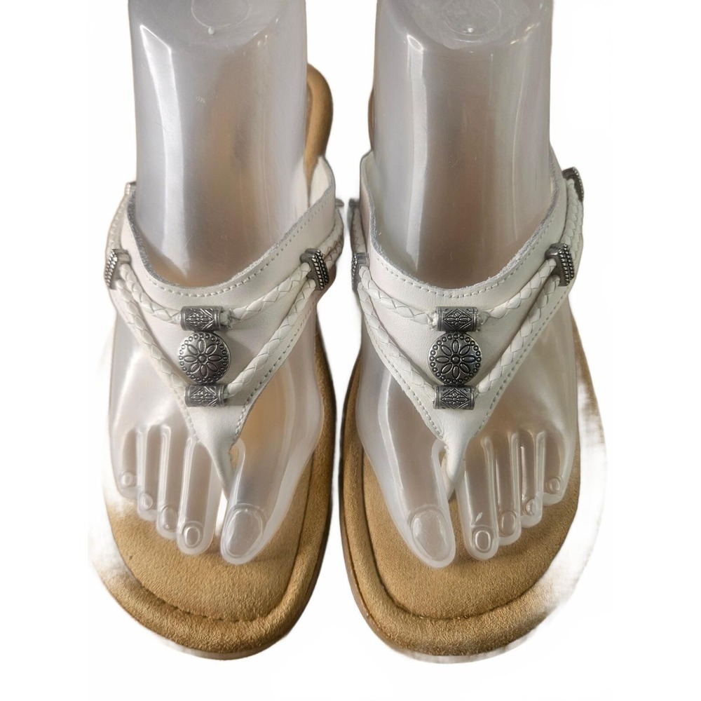 Minnetonka Women's White Leather Thong Sandals Size 10M Cushioned Leather